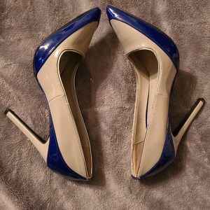 Pointed closed-toe slip-on pumps